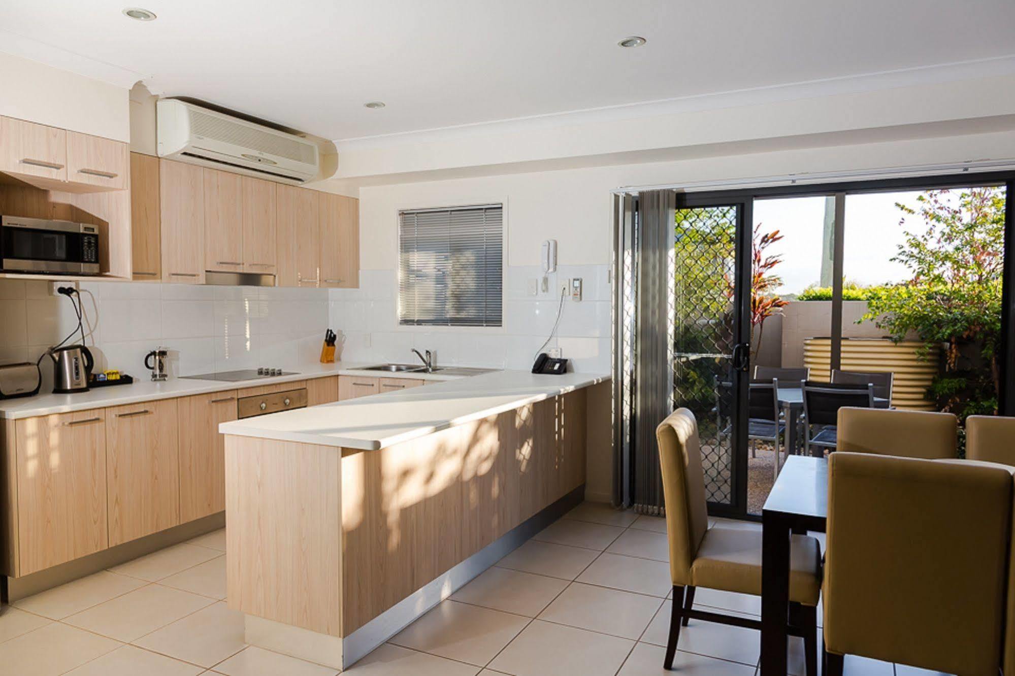 Gladstone Heights Executive Apartments ภายนอก รูปภาพ