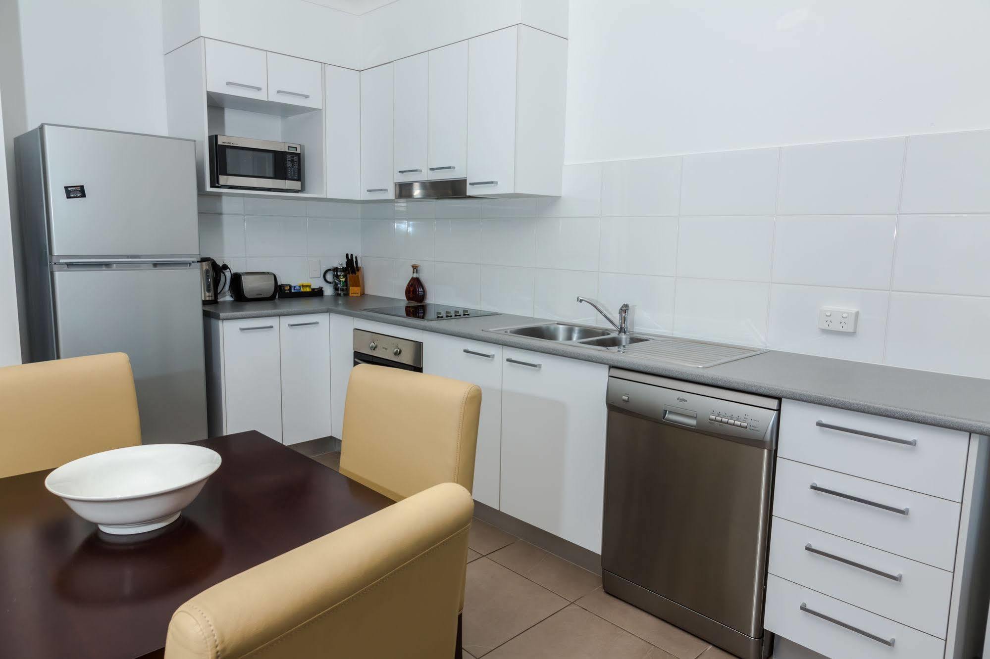 Gladstone Heights Executive Apartments ภายนอก รูปภาพ