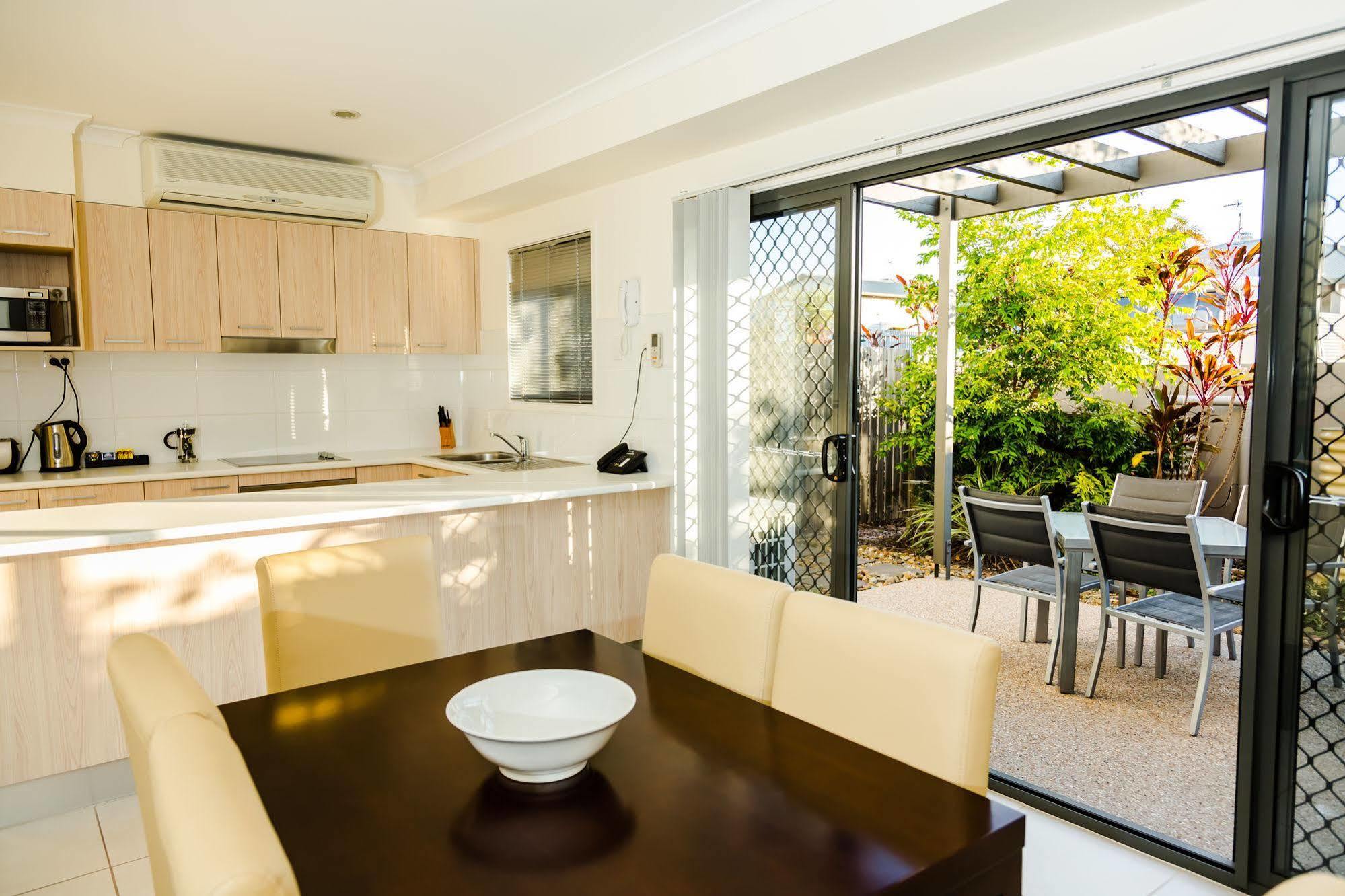 Gladstone Heights Executive Apartments ภายนอก รูปภาพ