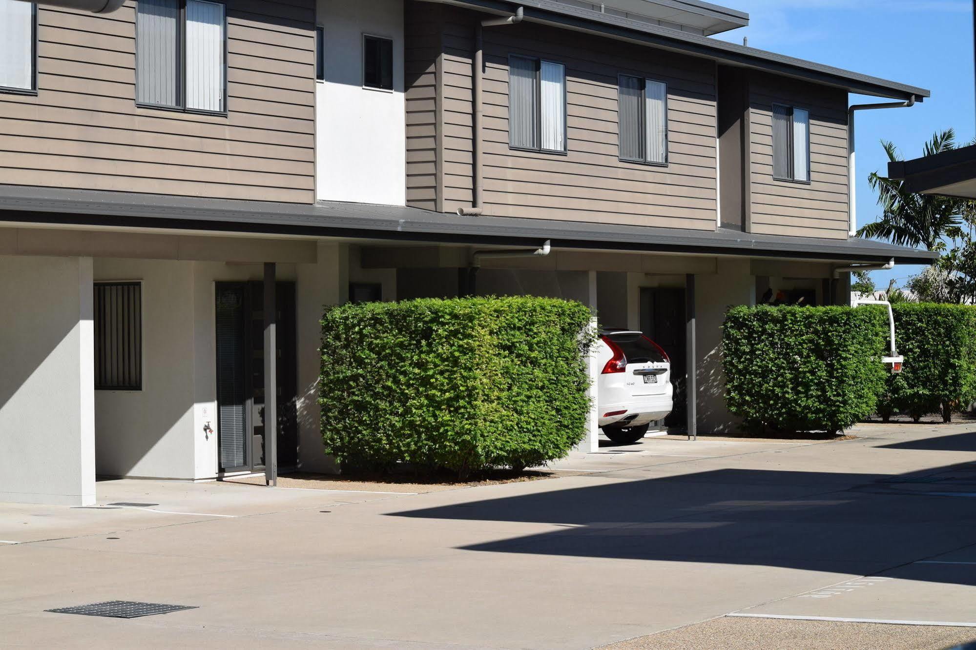 Gladstone Heights Executive Apartments ภายนอก รูปภาพ