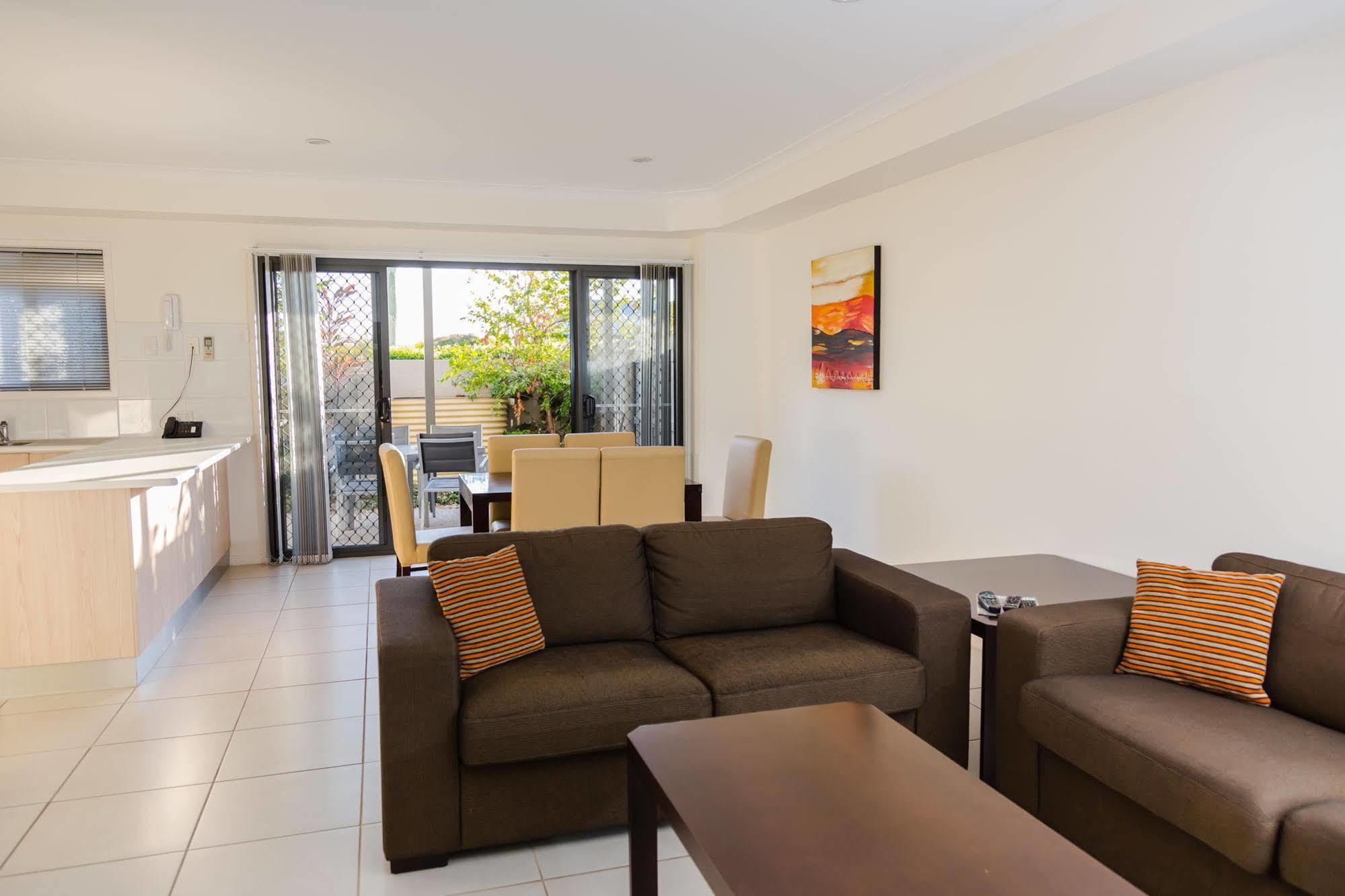 Gladstone Heights Executive Apartments ภายนอก รูปภาพ